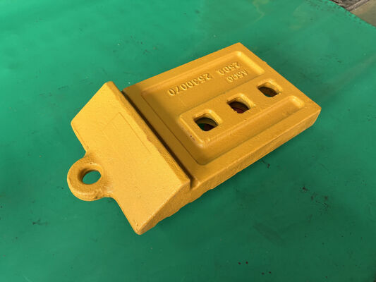 2530070 Estremità a mezza freccia fusa con 3 fori 966G 966H 966M 972G