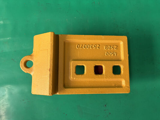 2530070 Estremità a mezza freccia fusa con 3 fori 966G 966H 966M 972G